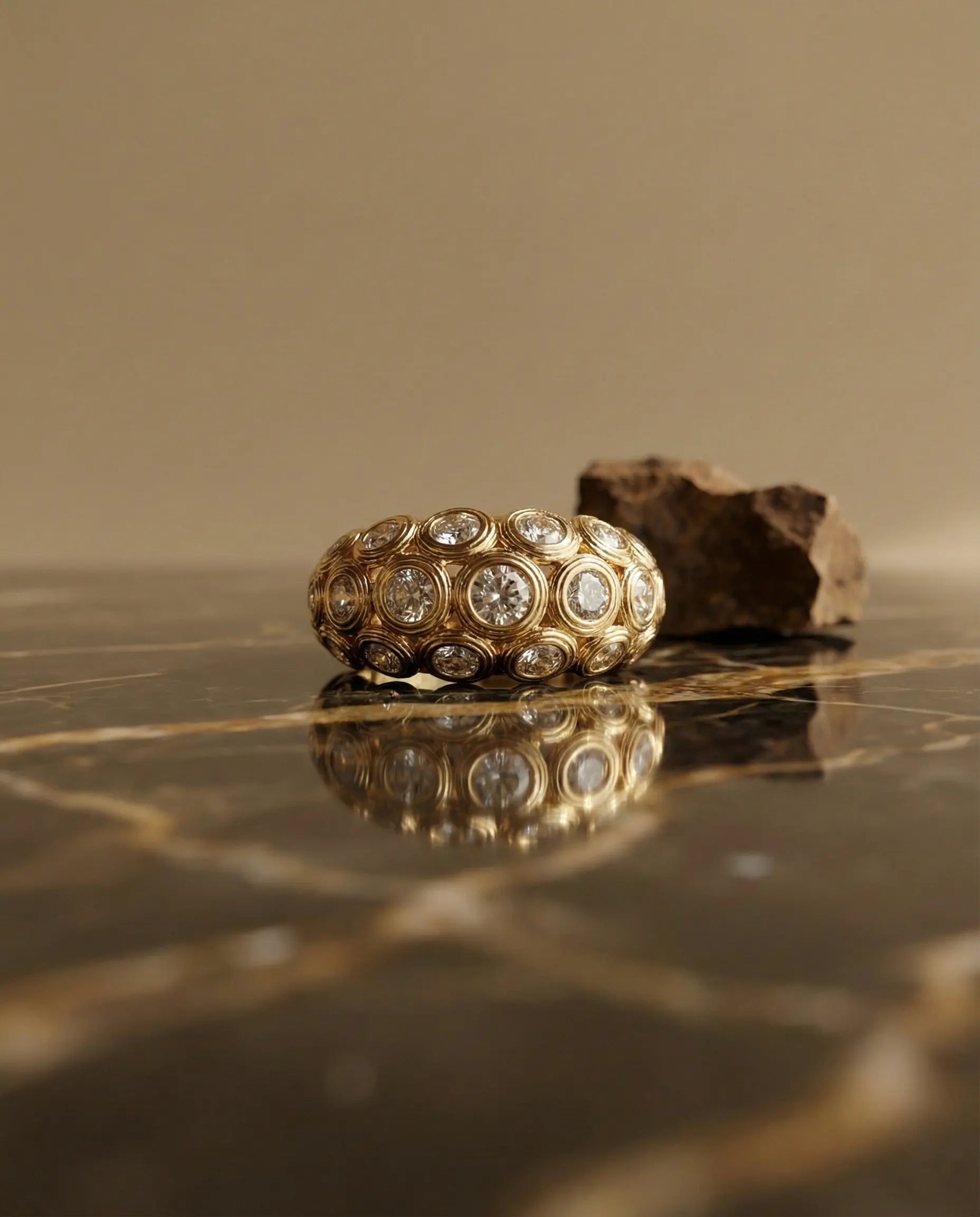 calytrix-oval-halo-solitaire-ring-gold-pvd-stainless-steel, elegant-celestial-waterproof-jewelry-luxury, high-quality-tarnish-free-starburst-ring, senya-jewelry-best-seller-calytrix