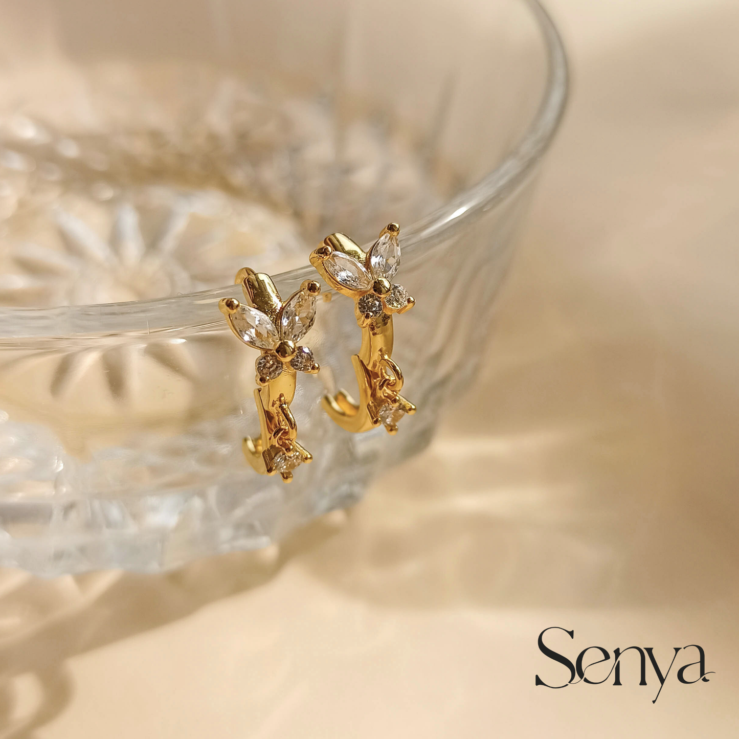 Huggie Hoop Earrings, 925 Sterling Silver Huggie Hoops, Silver Huggie Hoop Earrings , Small Hoop Earrings, Sleeper Earrings , 925 Sterling Silver Huggie Hoops , Hypoallergenic Huggie Hoops , Minimalist Huggie Hoops , Classic Huggie Hoops , Everyday Huggie Hoops,  Delicate Huggie Hoops , Flower Earrings , 925 Sterling Silver Flower Earrings , Silver Flower Earrings , Floral Earrings,