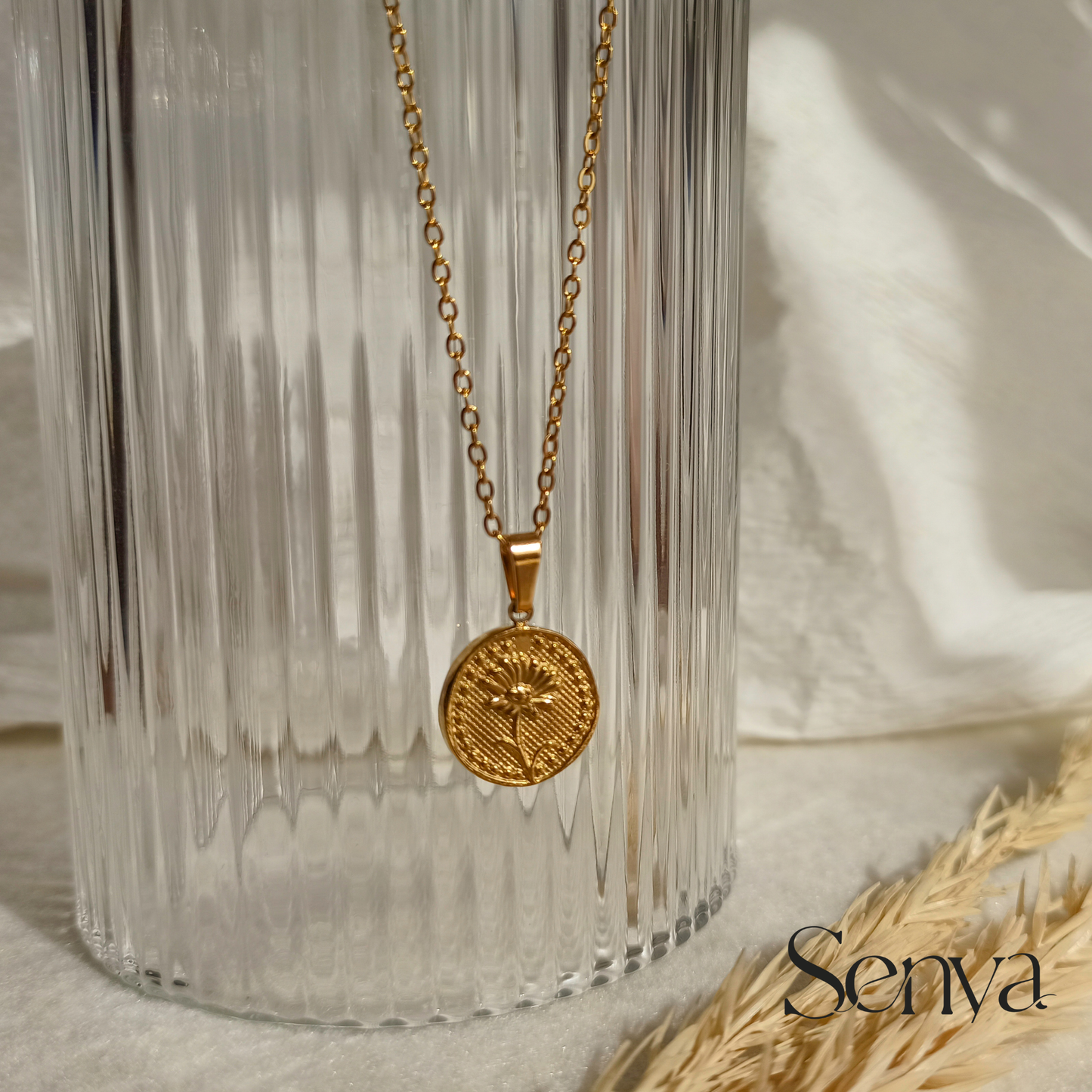 Flower Month Necklace, Birth Flower Necklace, Birth Month Flower Necklace, Gold Flower Month Necklace, Stainless Steel Flower Month Necklace, Dainty Flower Month Necklace, Delicate Flower Month Necklace, Minimalist Flower Month Necklace, Boho Flower Month Necklace, Vintage Flower Month Necklace, Meaningful Jewelry, Birth Month Jewelry, Flower Month Necklace for Mom, Flower Month Necklace for Daughter, Best Flower Month Necklace Gifts, Unique Flower Month Necklace Designs, Flower Month Necklace for Women,