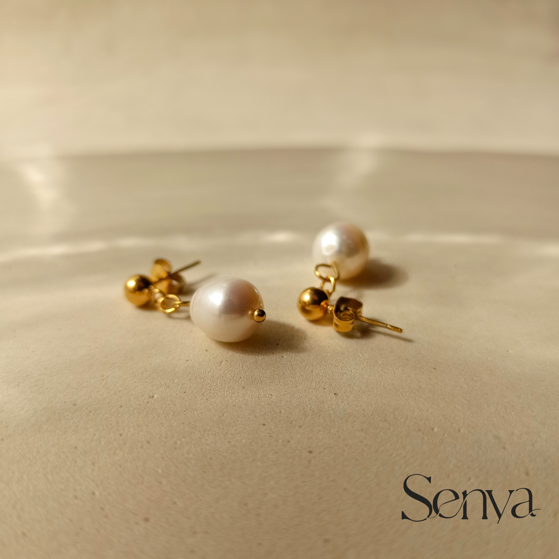 Pearl Pendant Earrings , Pearl Drop Earrings , Freshwater Pearl Pendant Earrings , Dainty Pearl Pendant Earrings, Elegant Pearl Pendant Earrings , Modern Pearl Pendant Earrings, Gold Pearl Pendant Earrings , Versatile Pearl Pendant Earrings, Timeless Pearl Pendant Earrings, Elegant Pearl Pendant Earrings, Hypoallergenic Pearl Pendant Earrings, Pearl pendant earrings for wedding, Pearl pendant earrings for prom, Pearl pendant earrings for everyday wear, Short pearl pendant earrings