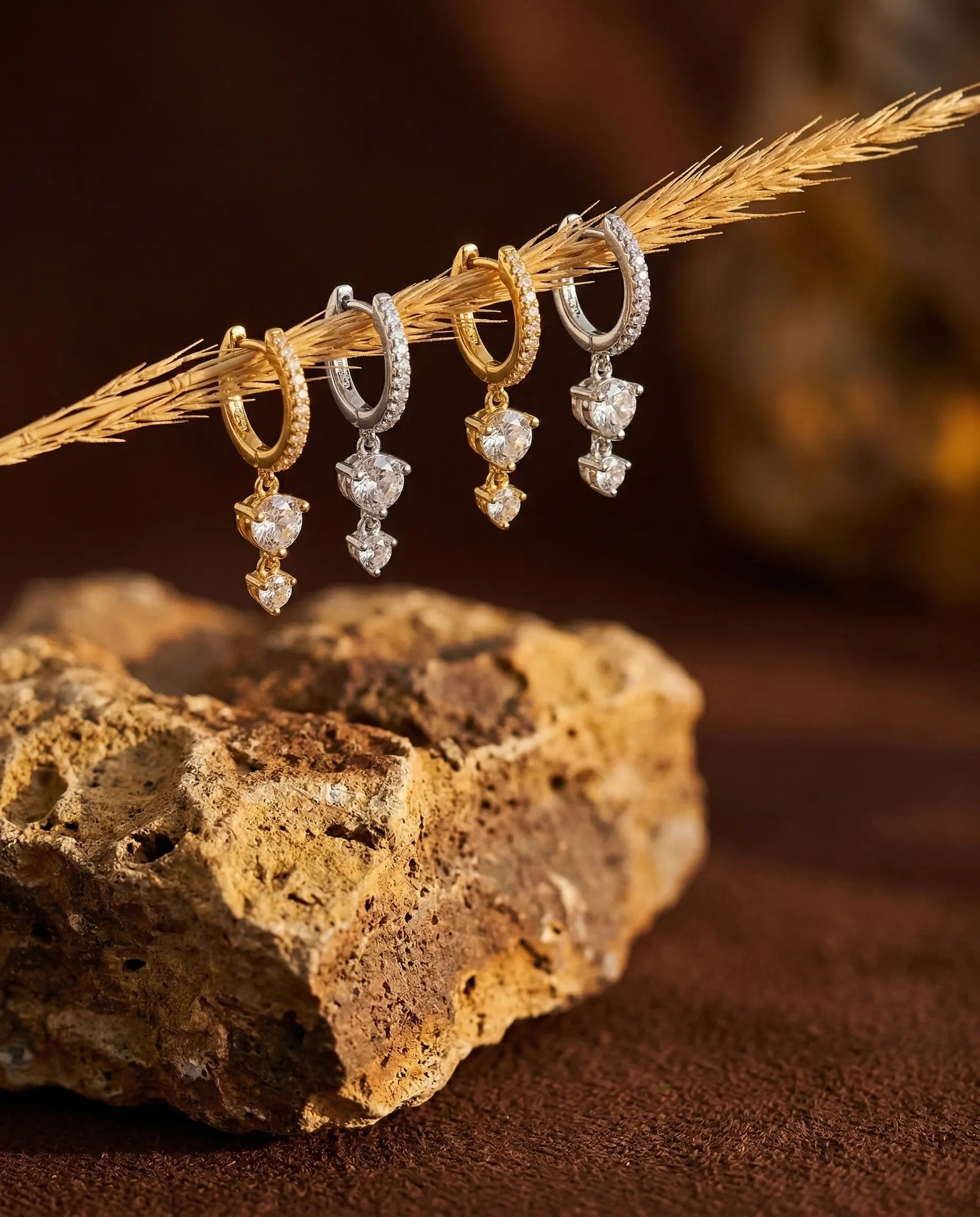 anti-tarnish-gold-margo-drop-earrings-detail, sparkling-jewelry-stacking-ideas, jewelry-for-sensitive-skin-925-silver, upscale-jewelry-brand-denmark, modern-classic-zirconia-design