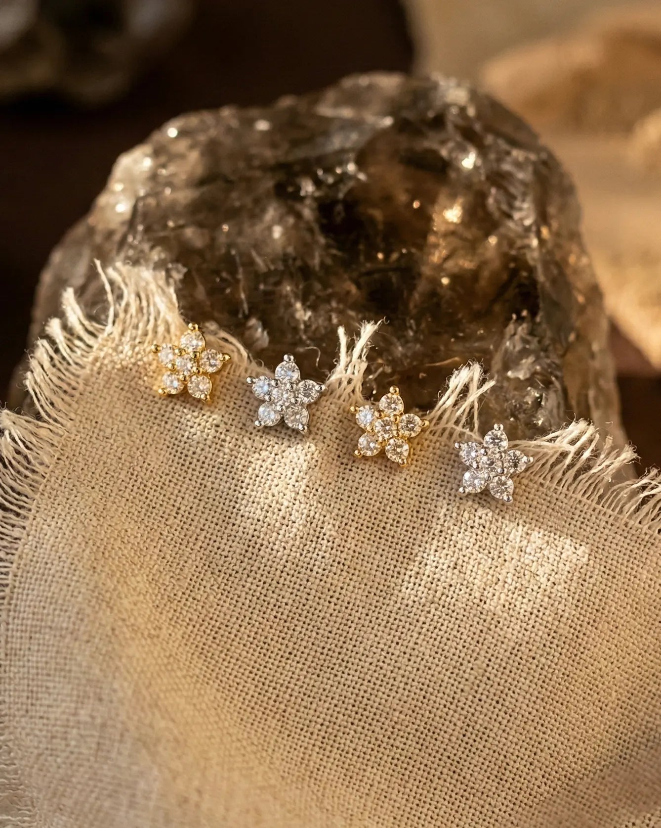 anti-tarnish-gold-star-studs-detail, celestial-jewelry-stacking-ideas, jewelry-for-sensitive-skin-925-silver, upscale-jewelry-brand-denmark, modern-classic-star-design