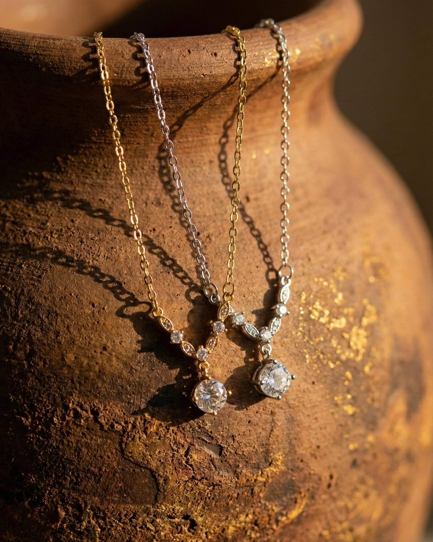 antonietta-zirconia-drop-necklace-gold-silver-925, elegant-lariat-silhouette-jewelry-luxury, brilliant-cut-crystal-pendant-aesthetic, senya-jewelry-best-seller-antonietta