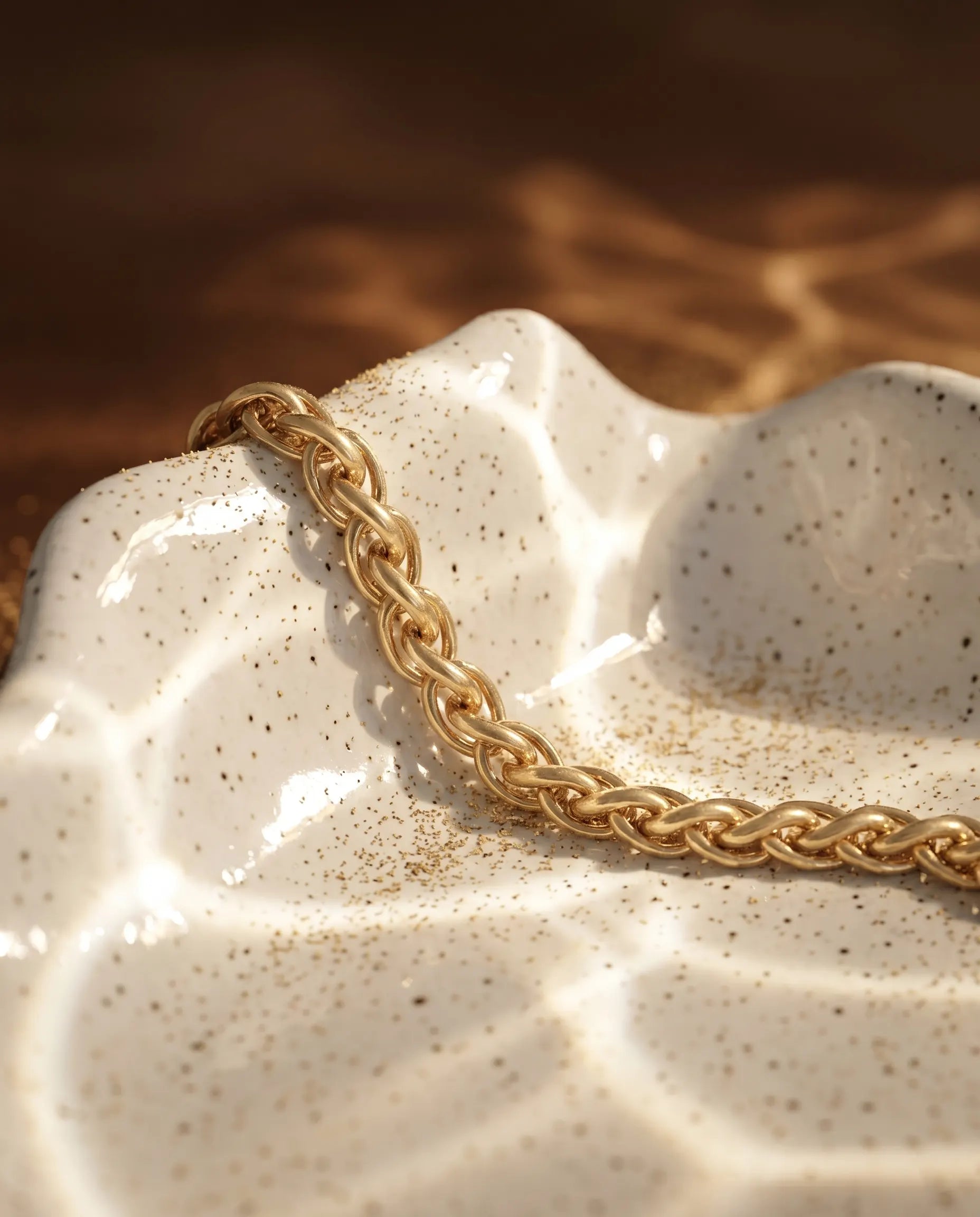 berge-textured-gold-link-bracelet-316l-stainless-steel-waterproof, elegant-organic-weave-jewelry-luxury, high-quality-tarnish-free-thick-chain-bracelet, senya-jewelry-best-seller-berge