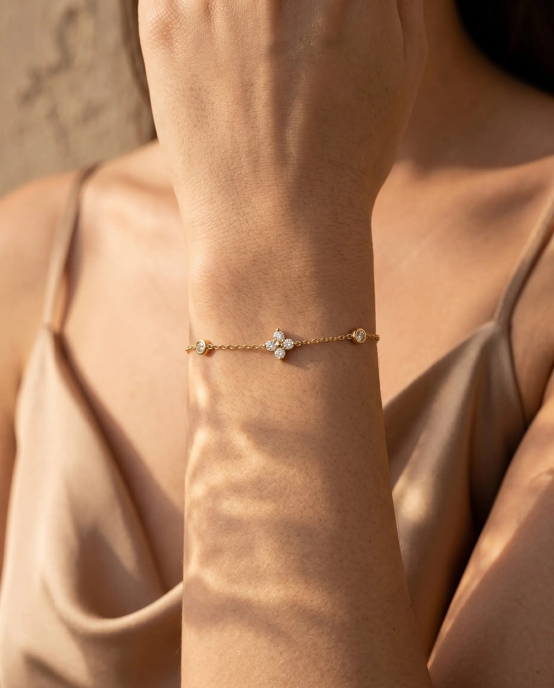 chloe-flower-station-bracelet-featuring-delicate-floral-motifs-waterproof-minimalist-jewelry-design-by-senya