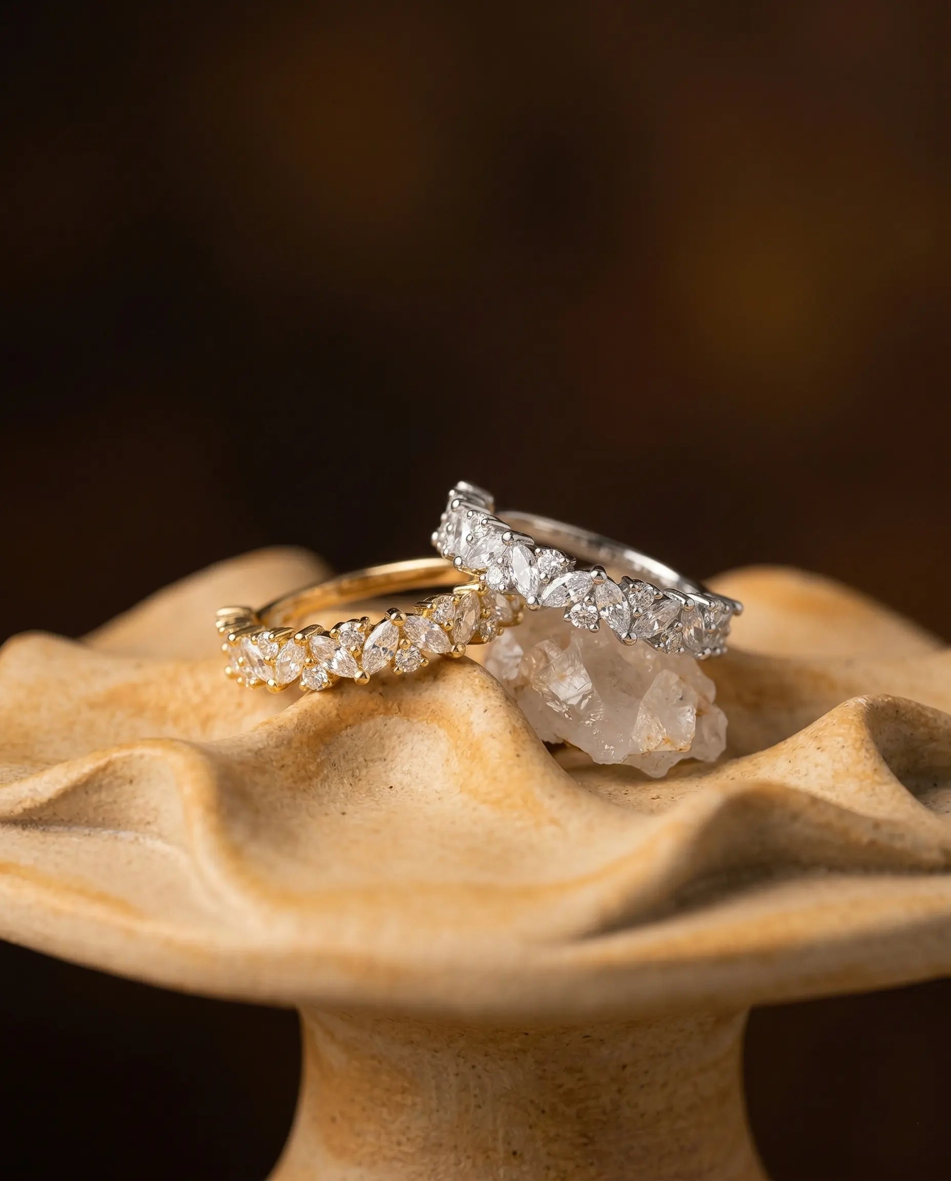 durable-925-sterling-silver-castel-ring-detail, sophisticated-marquise-cut-eternity-design, high-quality-18k-gold-plating-silver, anti-allergy-fine-jewelry-premium, refined-jewelry-collection-germany