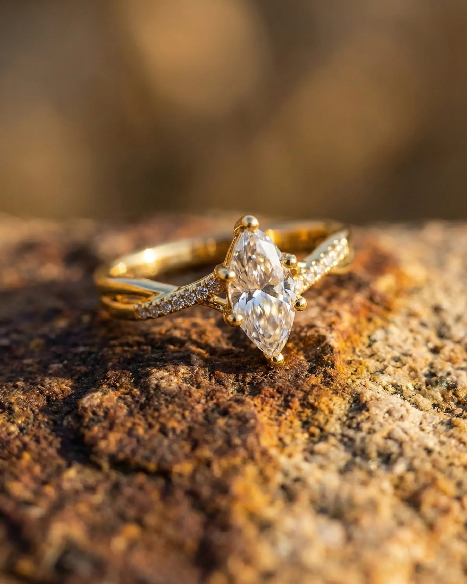 durable-925-sterling-silver-medea-ring-detail, sophisticated-marquise-cut-zirconia-design, high-quality-18k-gold-plating-silver, anti-allergy-fine-jewelry-premium, refined-jewelry-collection-germany