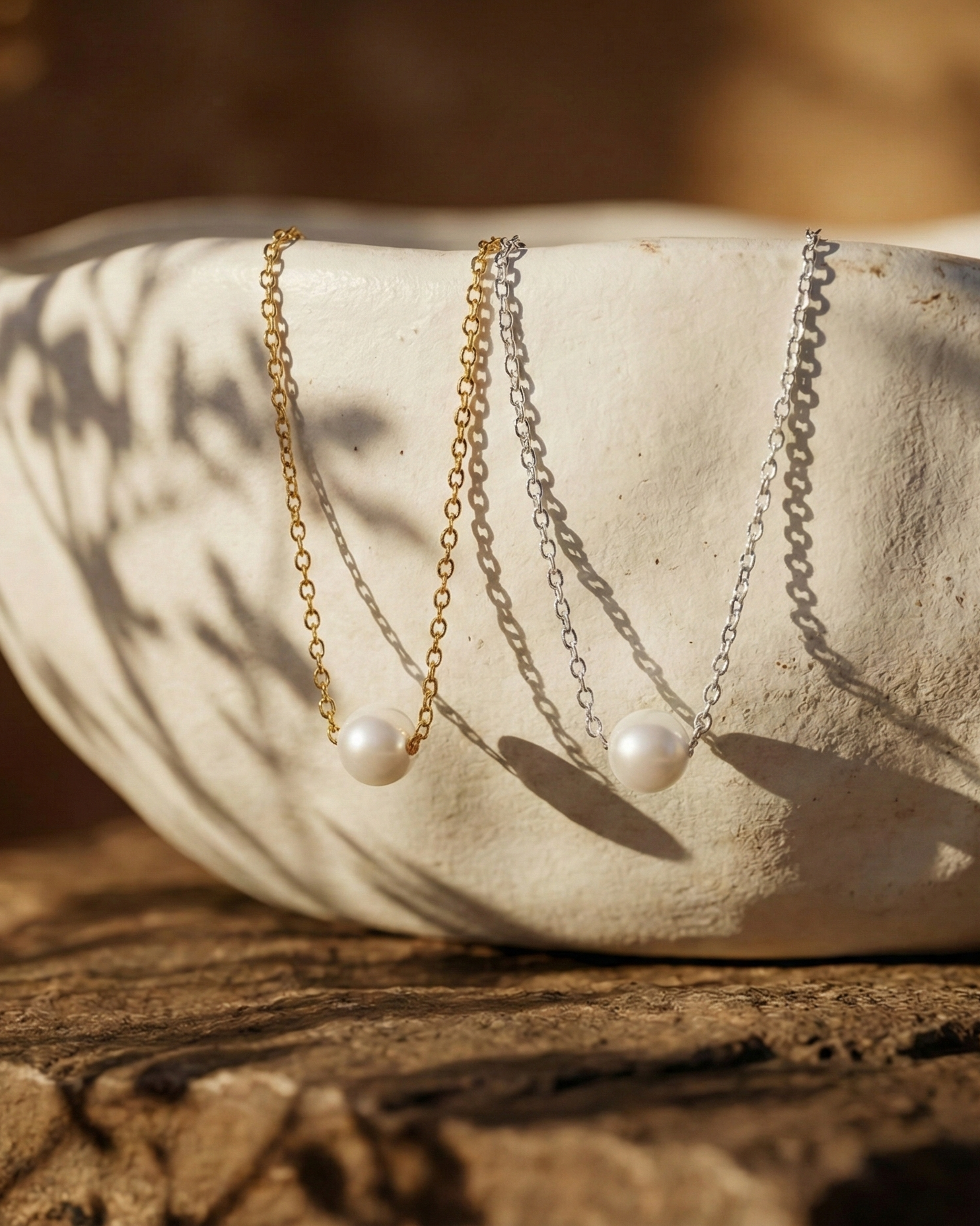 durable-tarnish-free-pearl-necklaces-gold, freshwater-style-pearl-pendant-texture, high-quality-18k-gold-plated-jewelry, anti-allergy-silver-necklaces-premium, refined-jewelry-collection-germany, sustainable-luxury-jewelry-styling