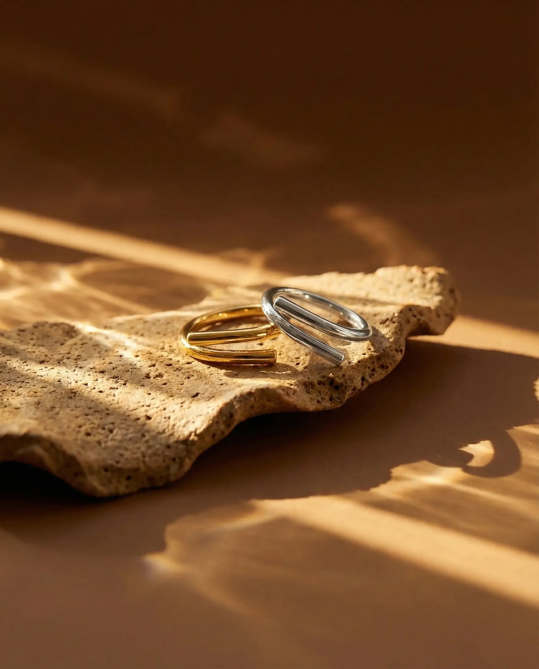 peaceful-adjustable-ring-925-sterling-silver-gold-minimalist, elegant-double-band-design-luxury-adjustable, high-quality-flexible-ring-aesthetic, senya-jewelry-best-seller-peaceful