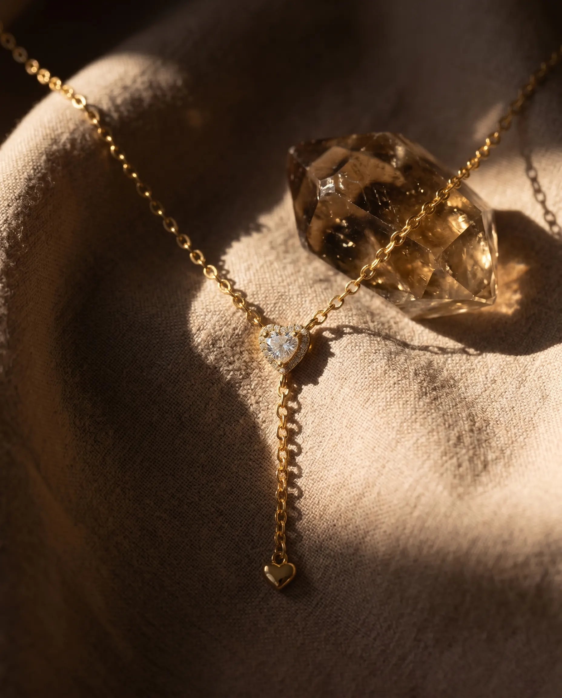 premium-quality-willa-triple-crystal-gold-necklace, durable-gold-plating-detail-europe, anniversary-gift-modern-fan-pendant, refined-minimalist-luxe-aesthetic, sustainable-silver-jewelry-brand-europe