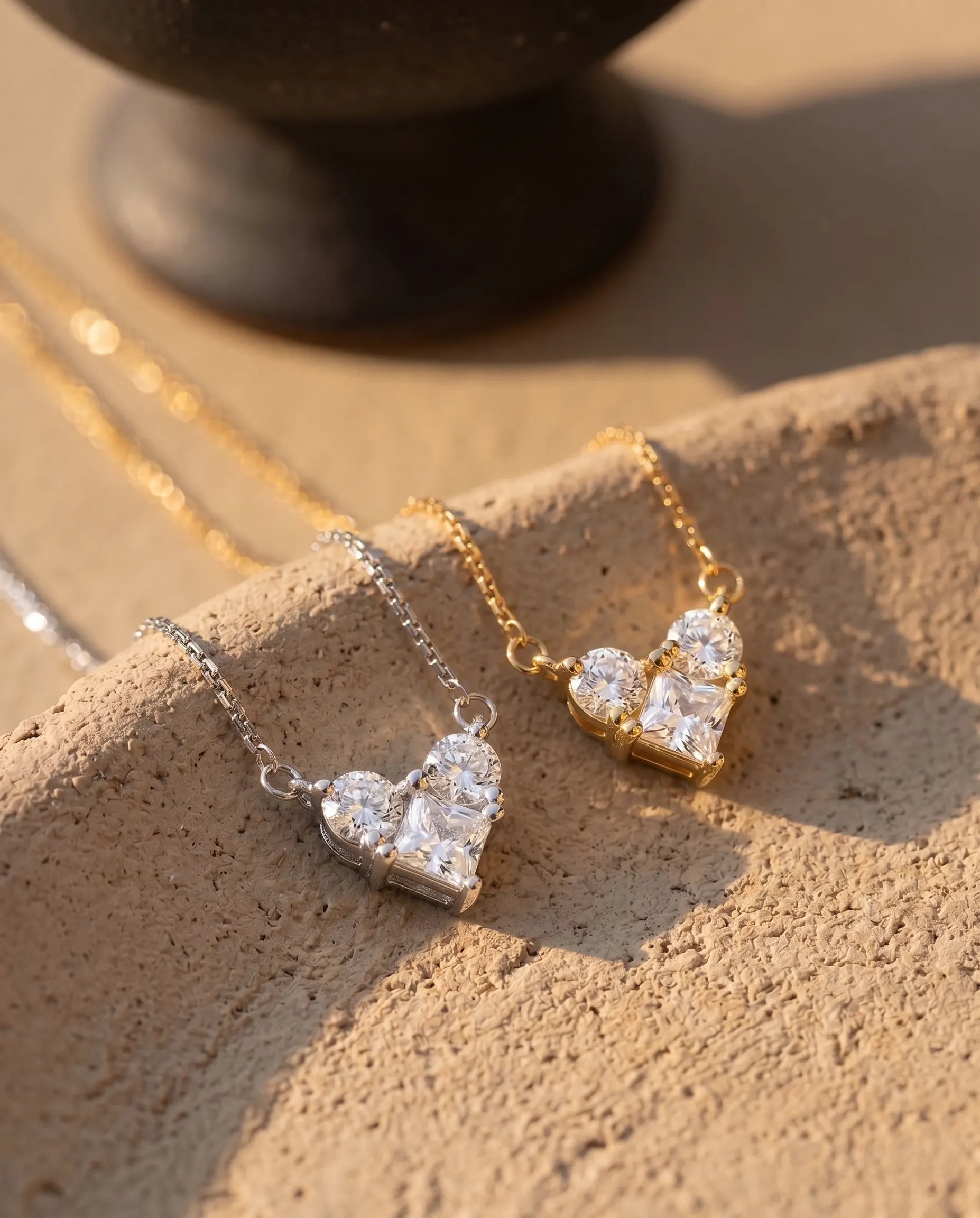 timeless-minimalist-aesthetic-heart-necklace-modern, 18k-gold-vermeil-finish-detail-hearted-pendant, gift-ideas-for-women-sparkling-heart-jewelry, luxury-boutique-jewelry-netherlands, artistic-jewelry-flatlay-photography
