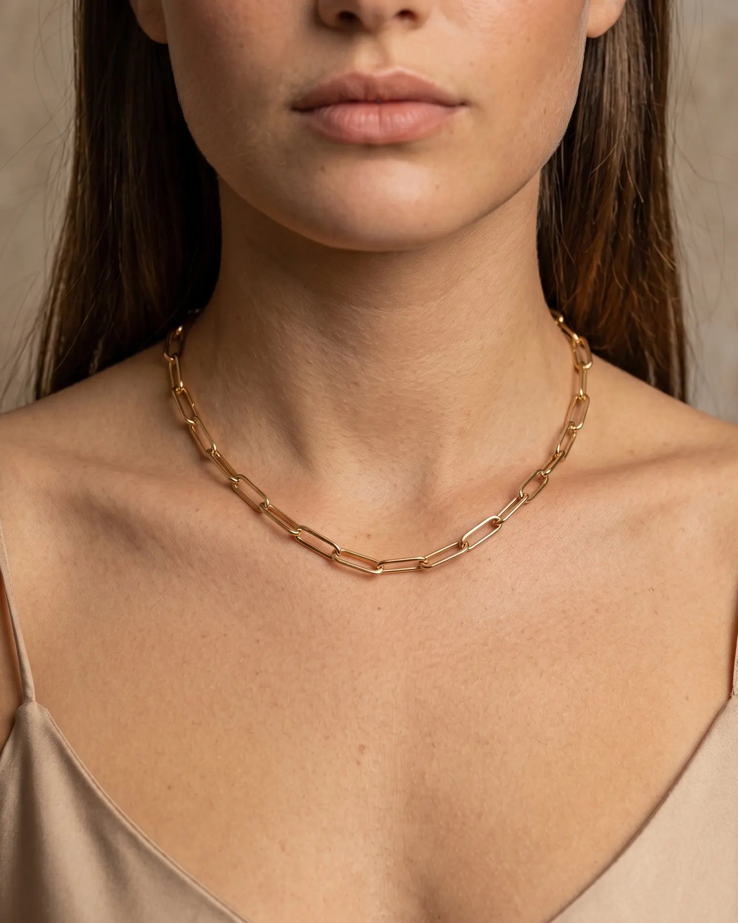 versatile-daily-wear-gold-bonea-statement-necklace, effortless-high-end-sculptural-style, minimalist-accessories-for-refined-look, classy-stainless-steel-drop-necklace-lifestyle, senya-jewelry-bonea-collection