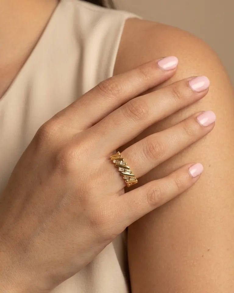 versatile-daily-wear-gold-kaori-statement-ring, effortless-architectural-jewelry-style, minimalist-accessories-for-refined-look, classy-gold-pvd-crossover-ring-lifestyle, senya-jewelry-kaori-collection