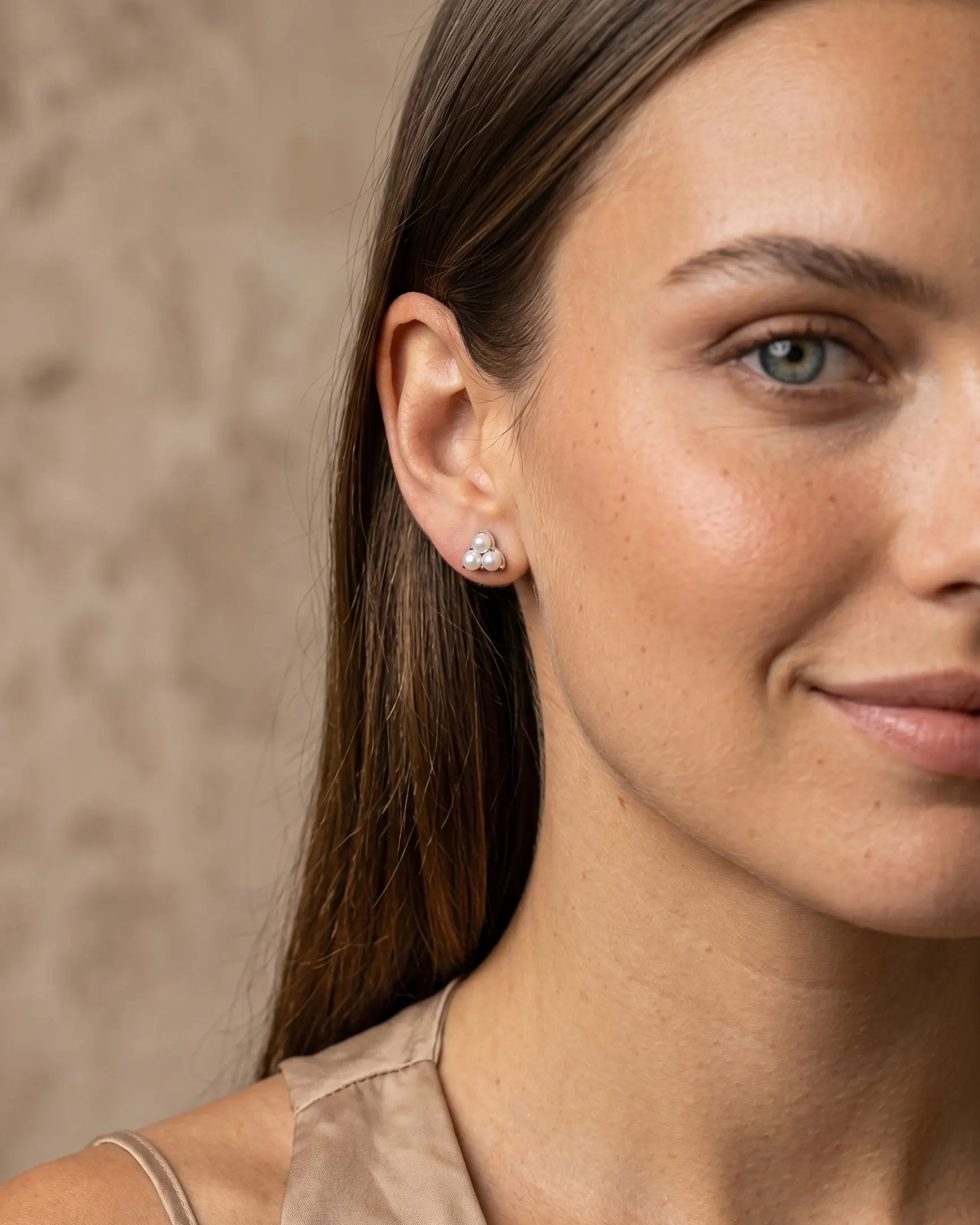 versatile-daily-wear-silver-elite-statement-earrings, effortless-high-end-baroque-pearl-style, minimalist-accessories-for-refined-look, classy-925-silver-chunky-pearl-earrings-lifestyle, senya-jewelry-elite-collection