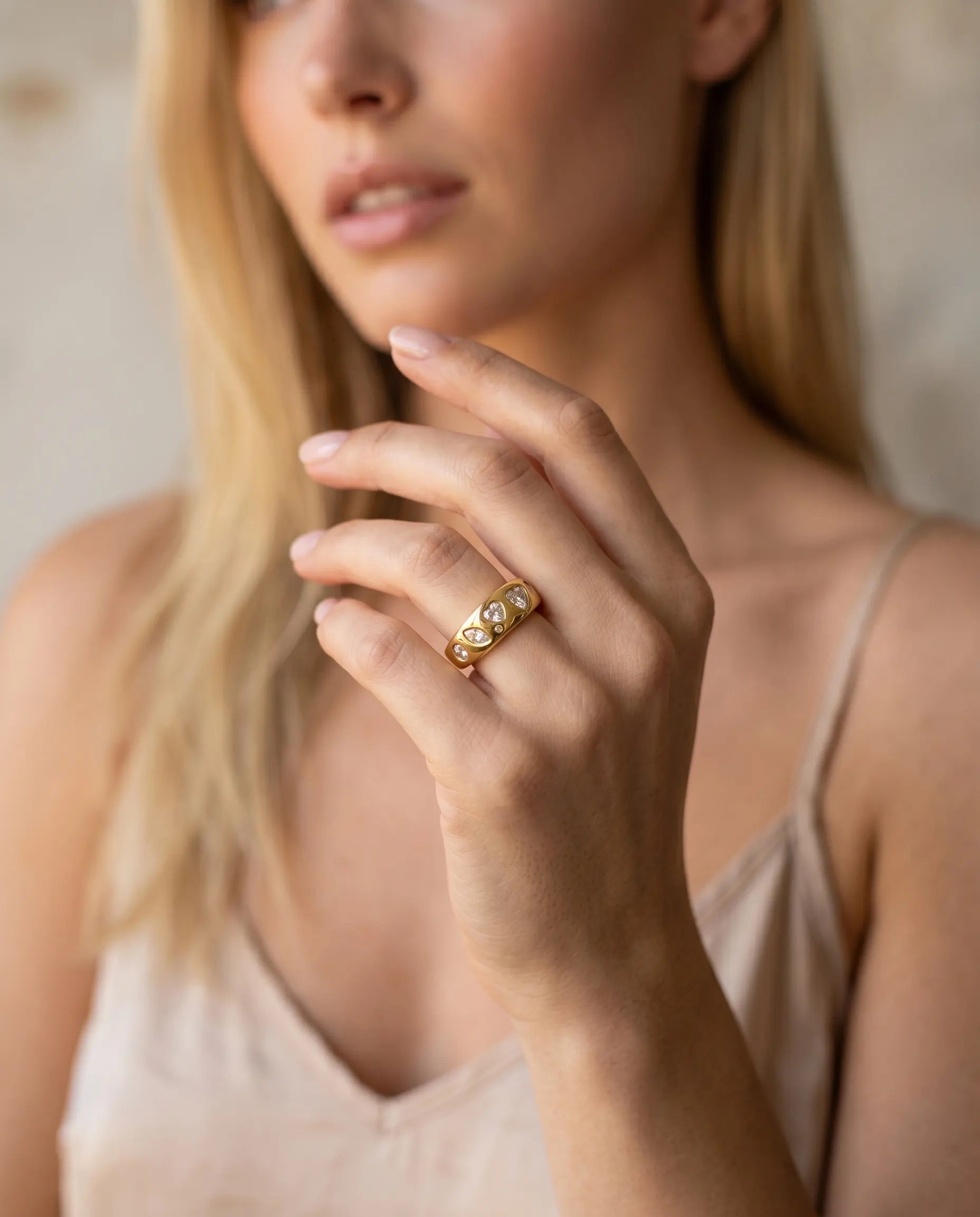 Paloma Statement Sparkle Ring Senya