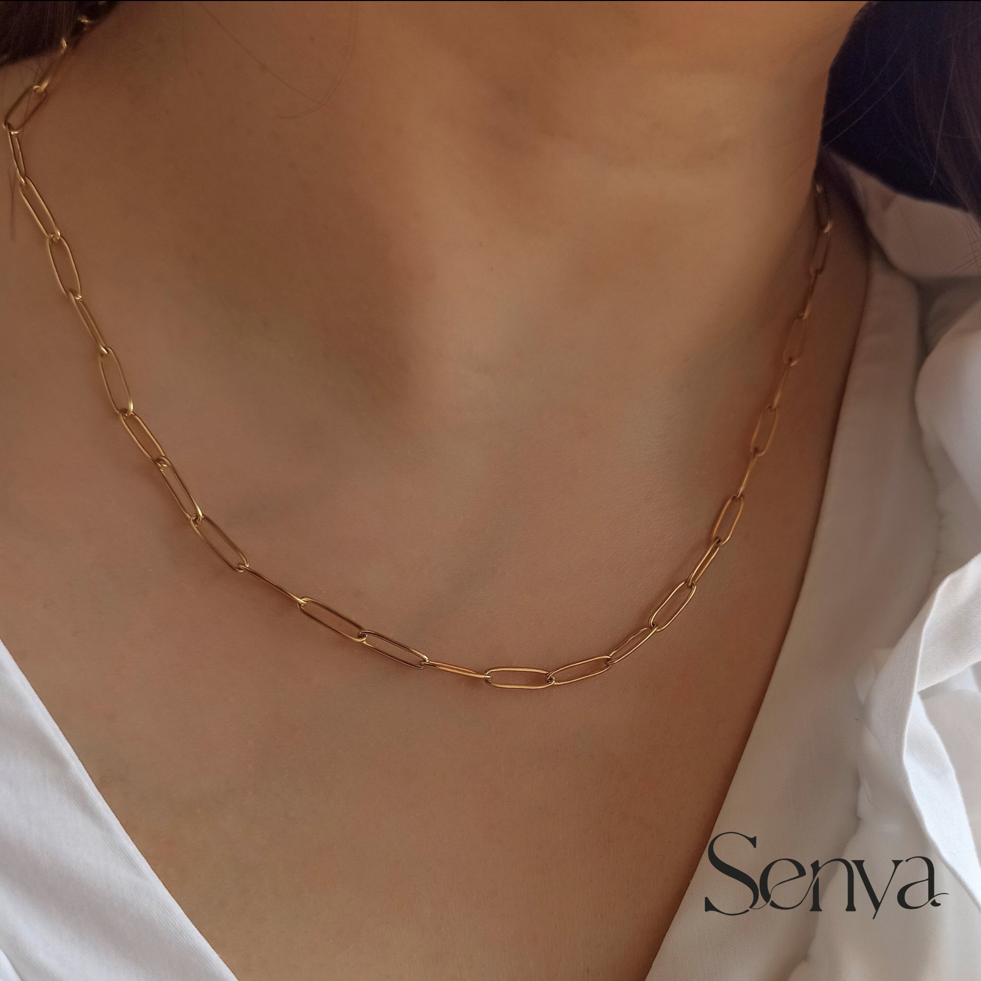 Chain Necklace, Women's Chain Necklace , Gold Chain Necklace , Stainless Steel Chain Necklace, Box Chain Necklace , Thick Chain Necklace, Layering Chain Necklace, Everyday Chain Necklace , Durable Chain Necklace , Adjustable Chain Necklace, Hypoallergenic Chain Necklace, Different Types of Chain Necklaces, Best Chain Necklace for Layering, How to Choose a Chain Necklace,