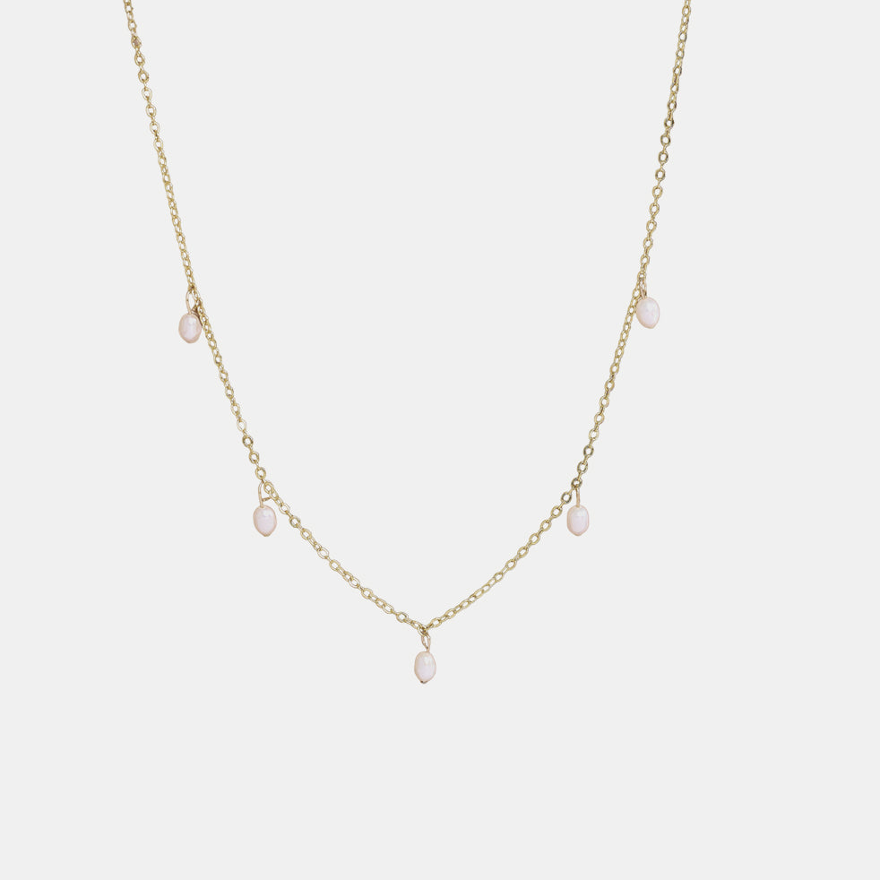 Pearl Necklace, Gold Pearl Necklace, Classic Pearl Necklace, Elegant Pearl Necklace, Vintage Pearl Necklace, Modern Pearl Necklace, Minimalist Pearl Necklace, Statement Pearl Necklace, Timeless Pearl Necklace, Versatile Pearl Necklace, Wedding Pearl Necklace, Bridal Pearl Necklace Pearl necklace for women, Pearl necklace for wedding, Pearl necklace for prom, Pearl necklace for everyday wear,