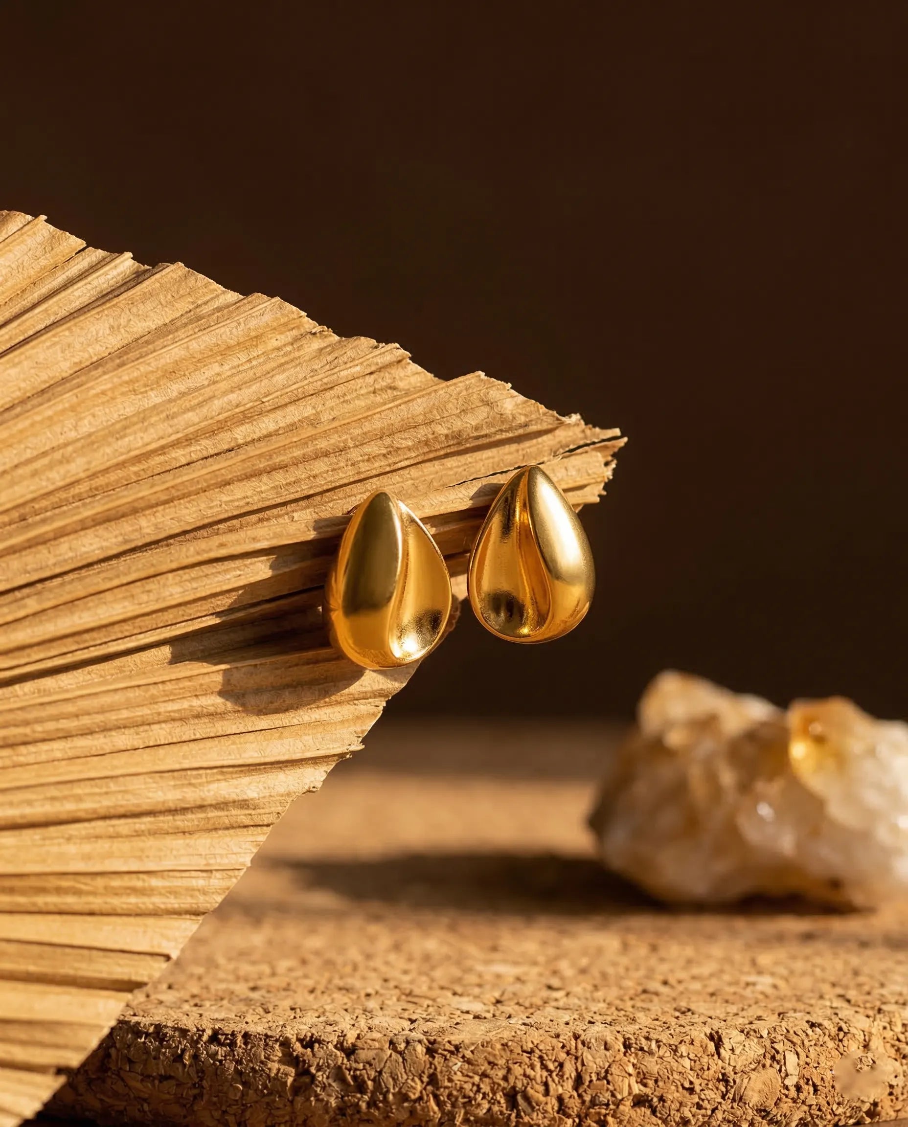 anti-tarnish-gold-pvd-rhea-earrings-detail, radiant-polished-texture-shimmer-jewelry, jewelry-for-sensitive-ears-316l-steel, upscale-jewelry-brand-denmark, modern-classic-chunky-design