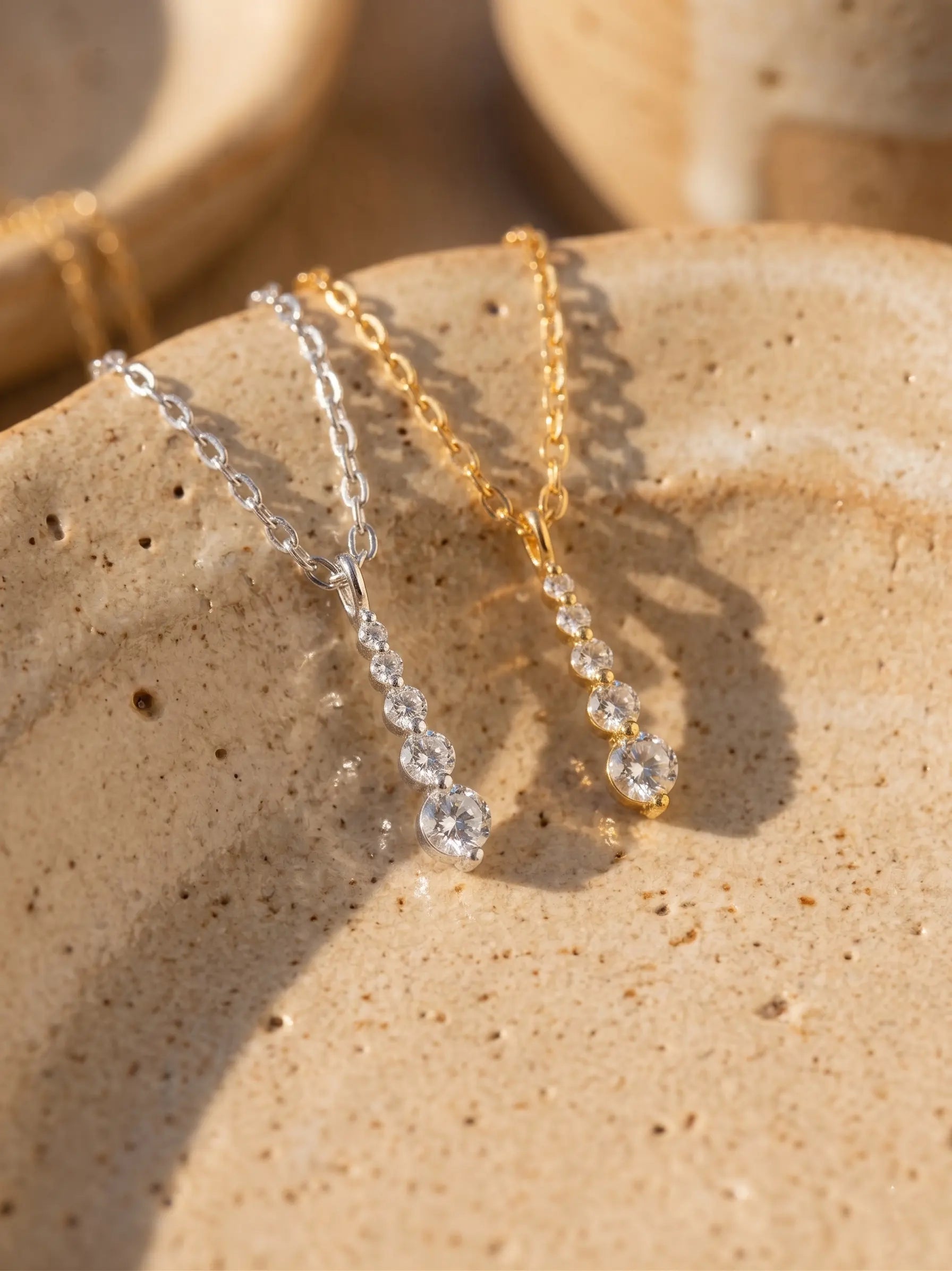 anti-tarnish-gold-vermeil-pear-necklace-detail, radiant-teardrop-cut-shimmer-jewelry, jewelry-for-sensitive-skin-sterling-silver, upscale-jewelry-brand-denmark, modern-classic-botanical-design