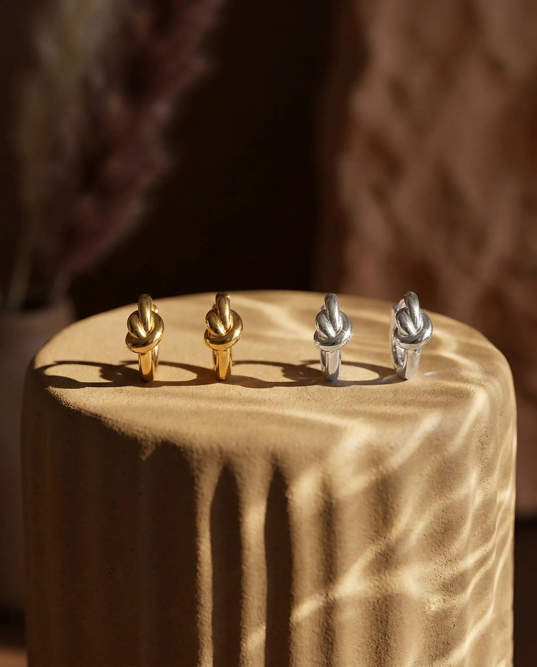 durable-925-sterling-silver-bellagio-earrings-detail, sophisticated-classic-halo-design-minimalist, high-quality-18k-gold-plating-silver, anti-allergy-fine-jewelry-premium, refined-jewelry-collection-germany