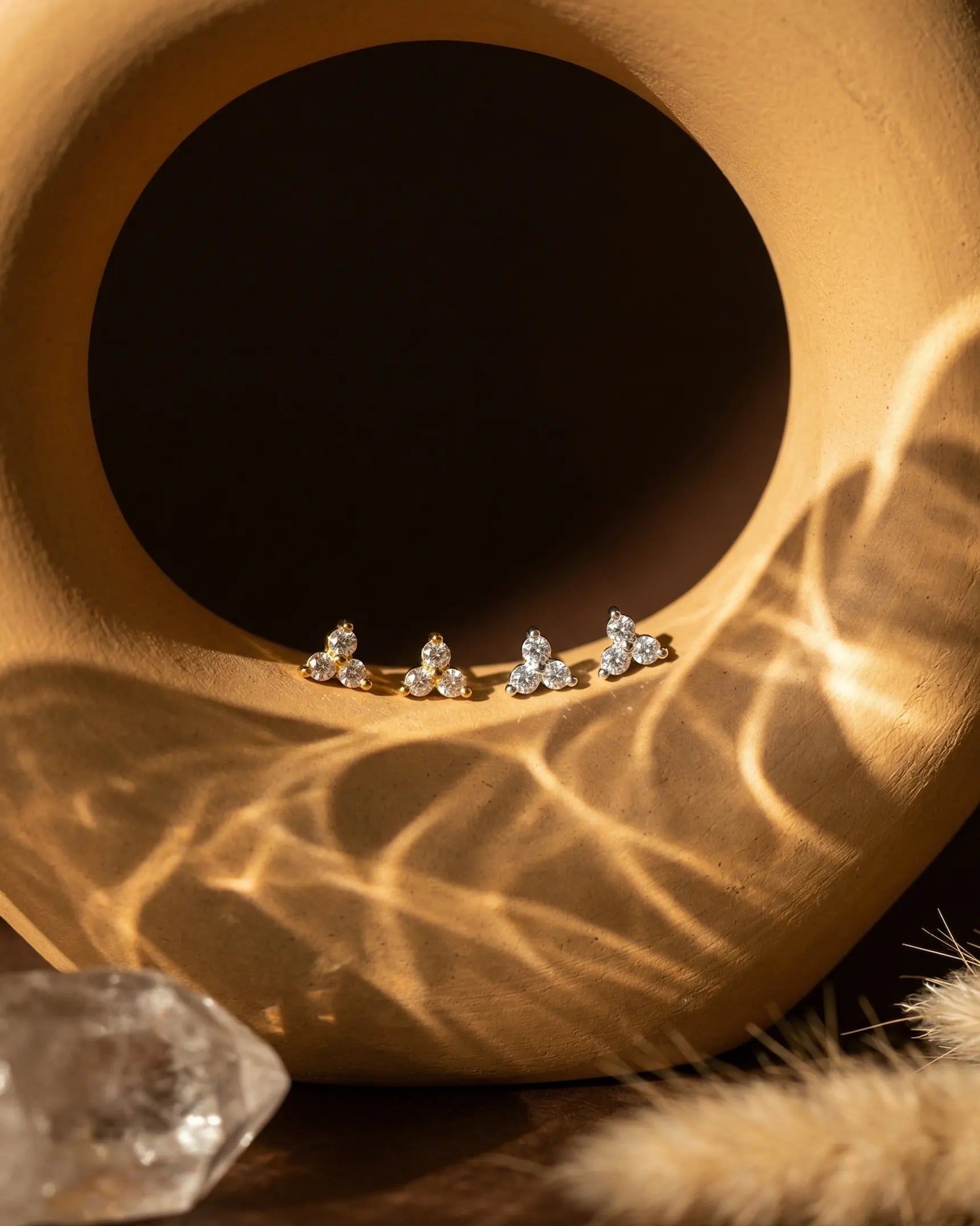 durable-925-sterling-silver-blossom-earrings-detail, sophisticated-three-stone-cluster-design, high-quality-18k-gold-plating-silver, anti-allergy-fine-jewelry-premium, refined-jewelry-collection-germany