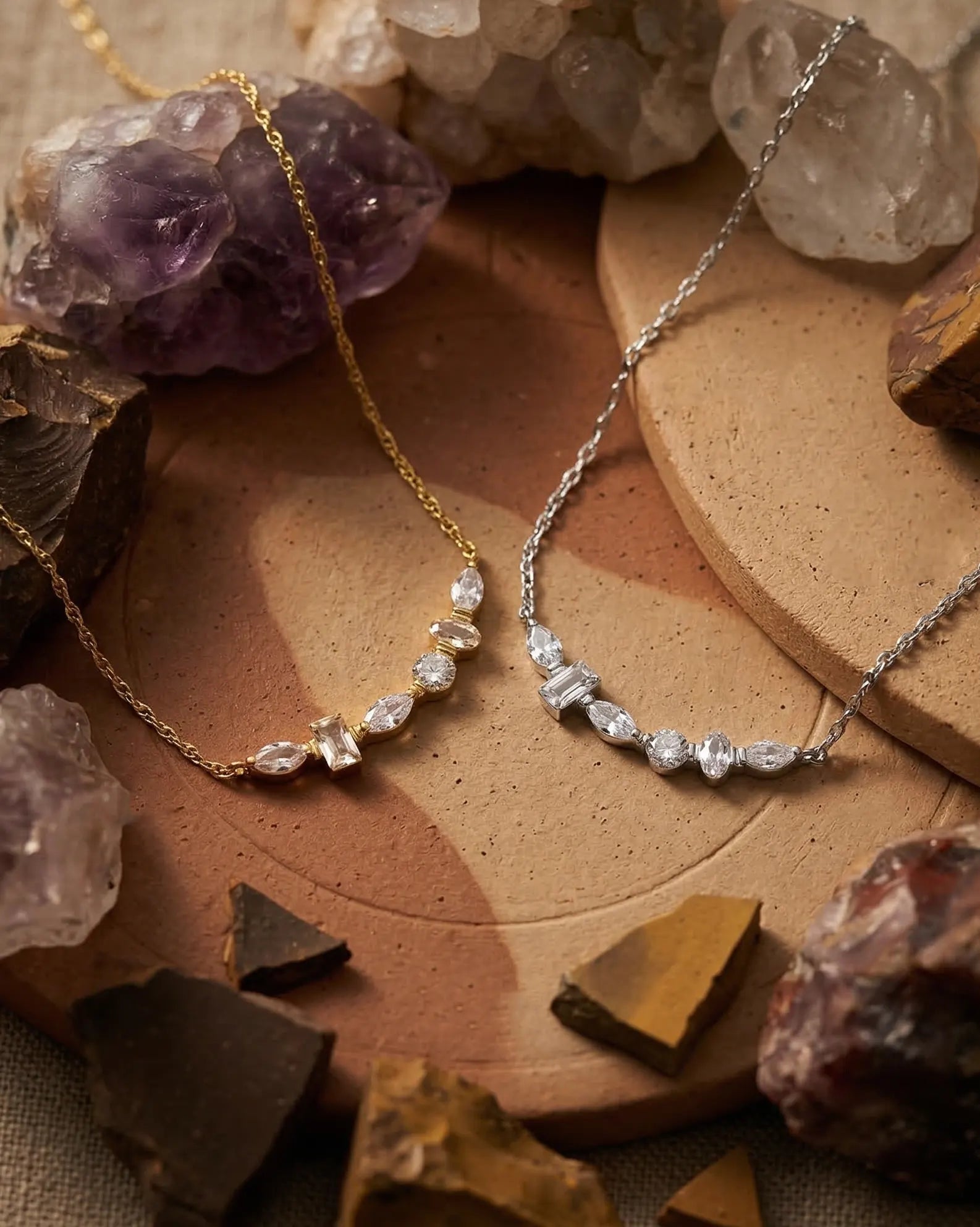 durable-925-sterling-silver-donna-necklace-detail, sophisticated-baguette-round-crystal-design, high-quality-18k-gold-plating-silver, anti-allergy-fine-jewelry-premium, refined-jewelry-collection-germany