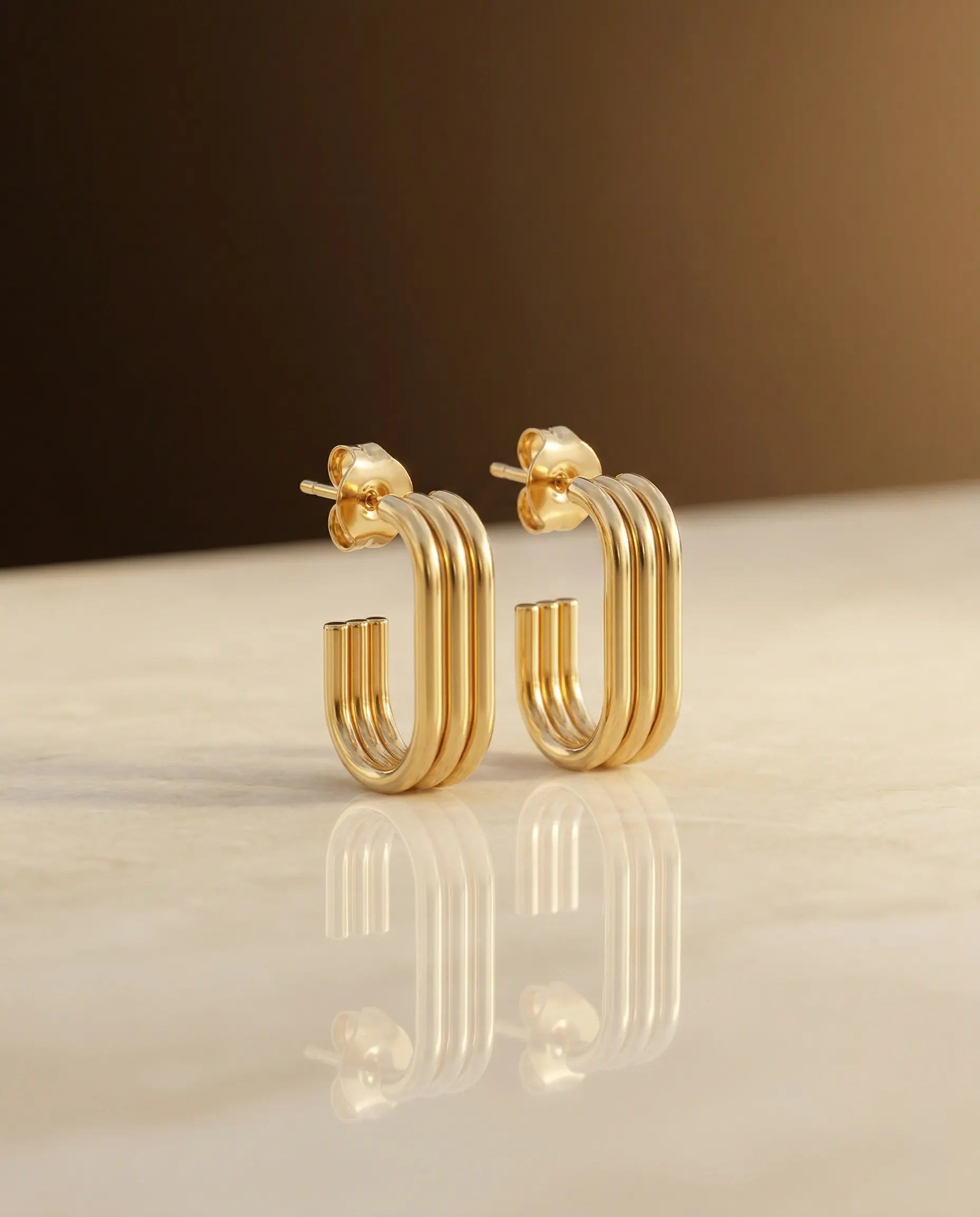 durable-life-proof-ursula-gold-hoops-detail, sophisticated-modern-structural-design-waterproof, high-quality-18k-gold-pvd-plating, anti-allergy-steel-jewelry-premium, refined-jewelry-collection-germany