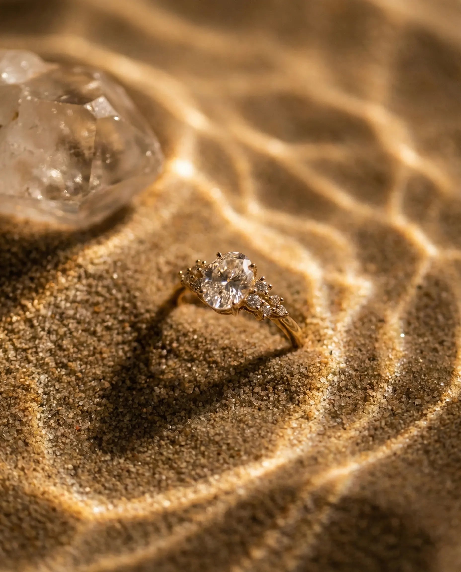 durable-tarnish-free-scarlet-cluster-ring-detail, sophisticated-organic-halo-texture-silver, high-quality-18k-gold-plating-925-silver, anti-allergy-silver-jewelry-premium, refined-jewelry-collection-germany