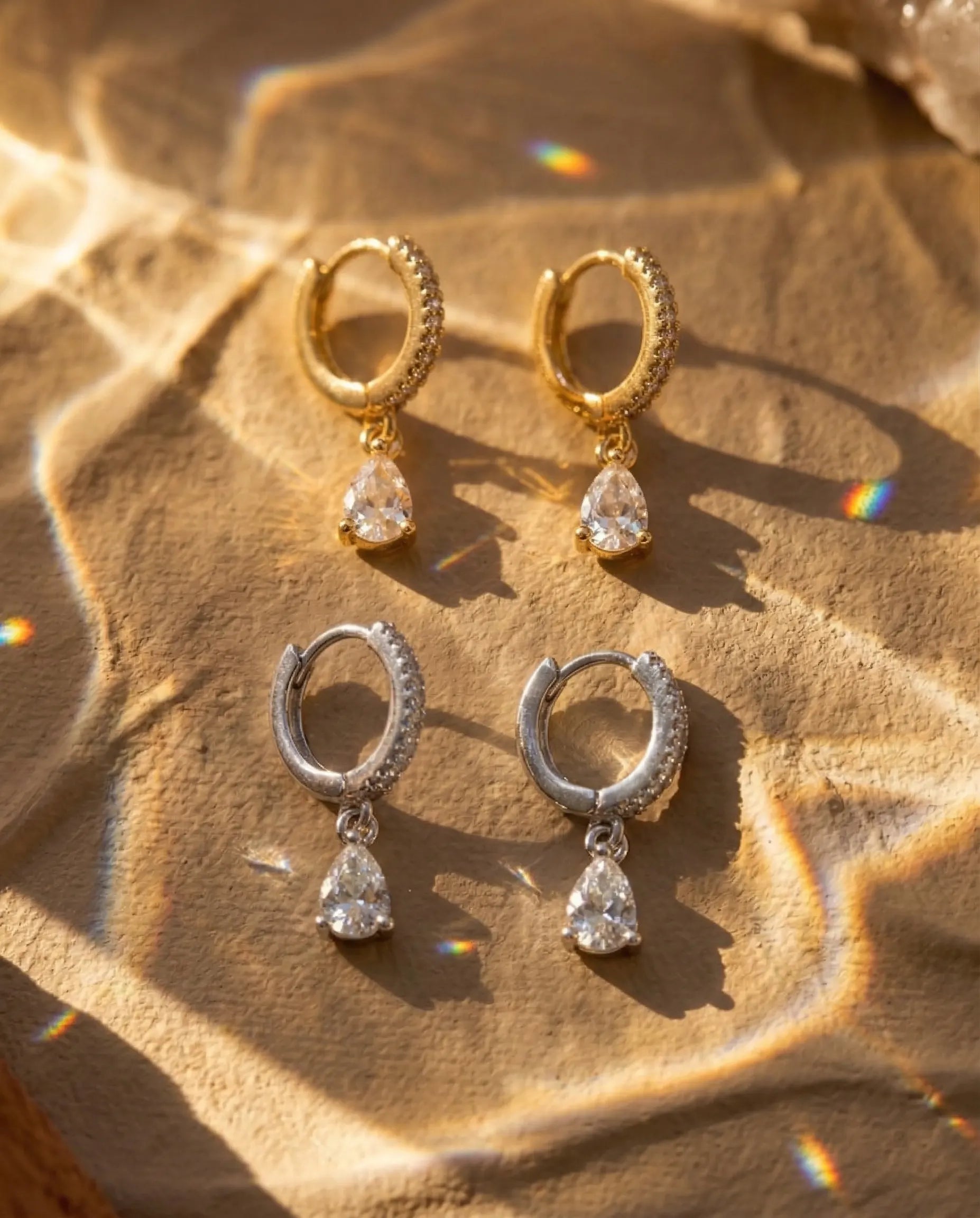 durable-tarnish-free-teardrop-crystal-earrings, high-clarity-zirconia-pendant-detail, high-quality-925-sterling-silver-base, anti-allergy-silver-jewelry-premium, refined-jewelry-collection-germany