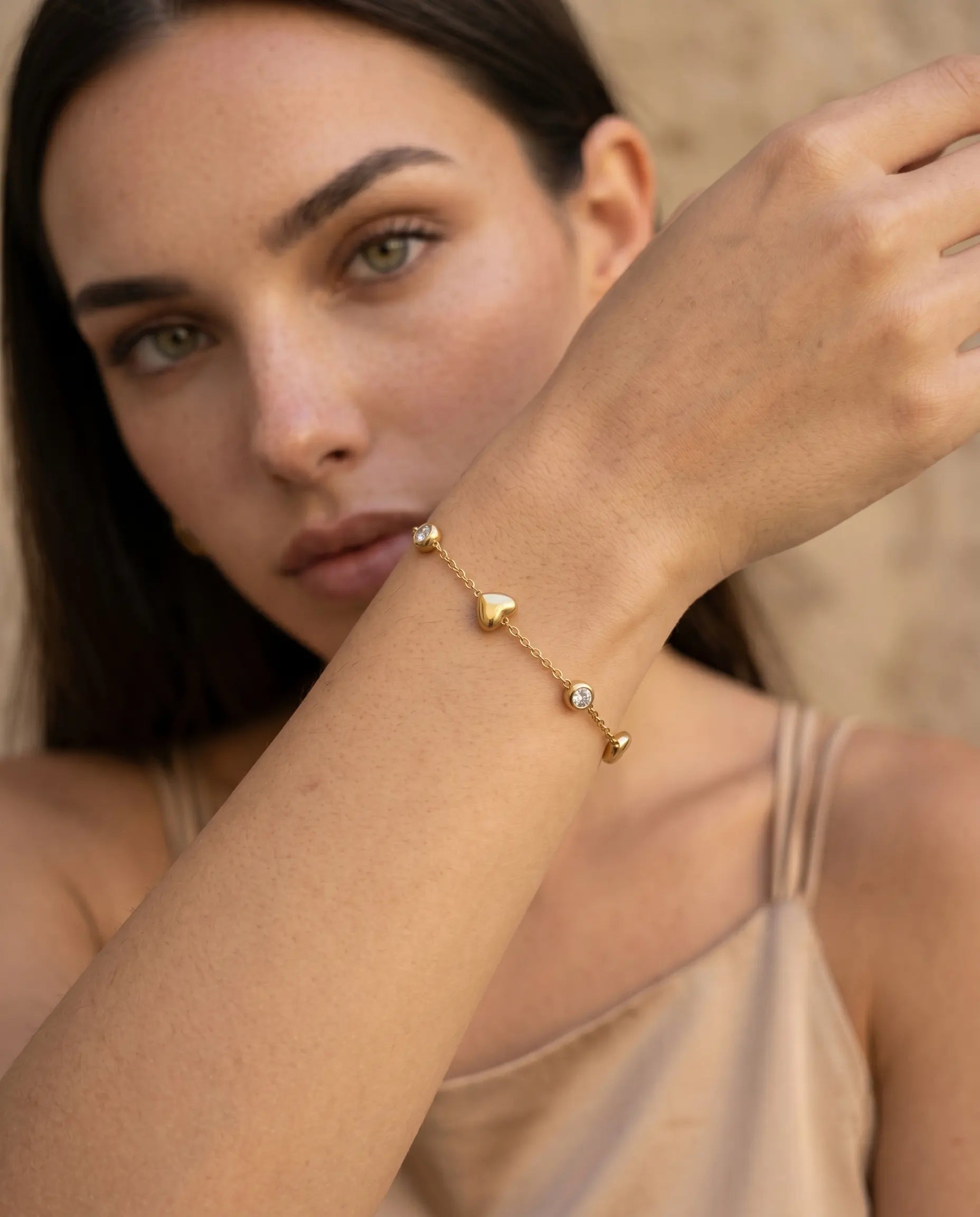 hartel-heart-station-bracelet-featuring-delicate-heart-motifs-waterproof-minimalist-jewelry-design-by-senya