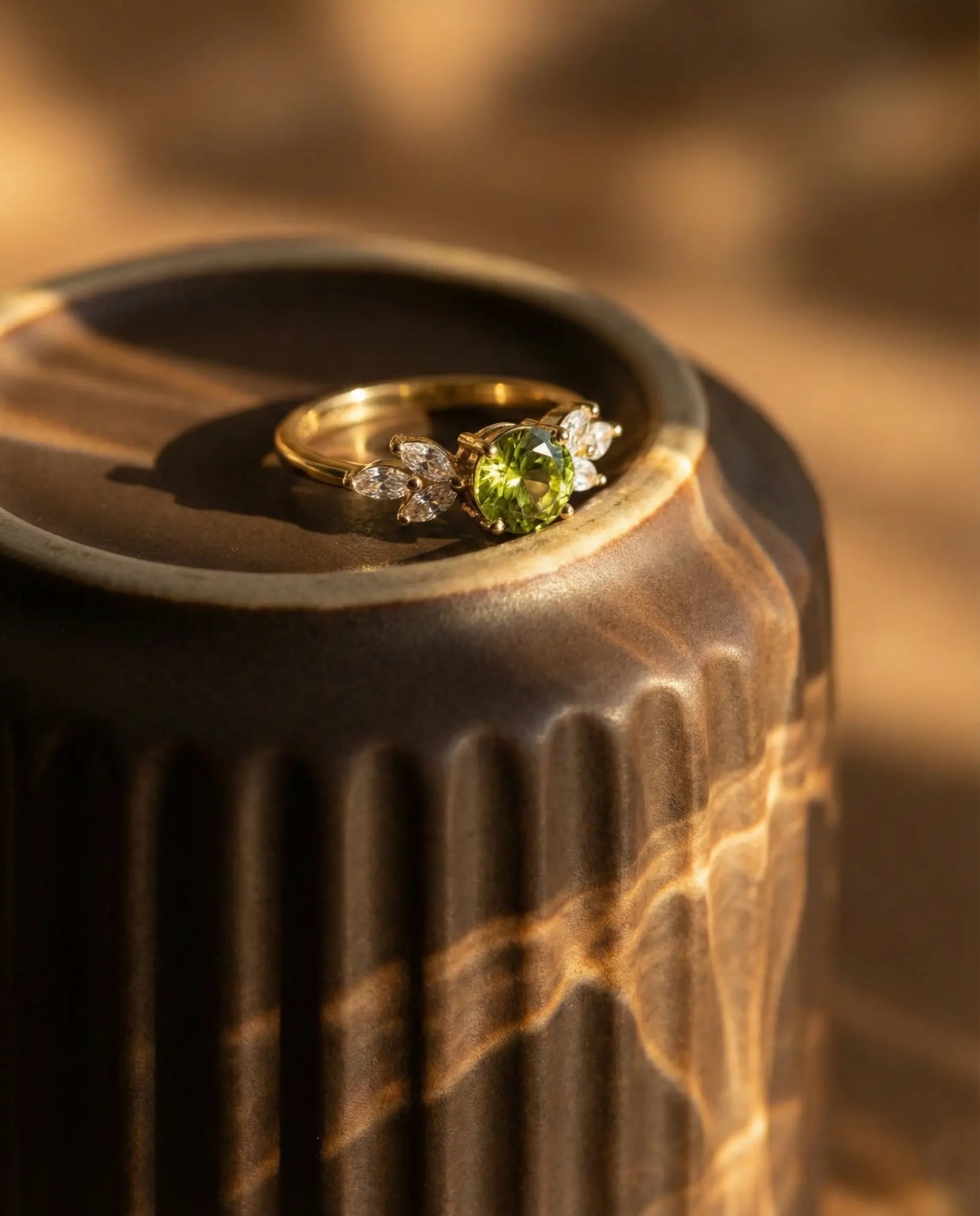 premium-quality-green-zirconia-gold-ring, durable-gold-plating-detail-europe, anniversary-gift-green-stone-ring, refined-minimalist-jewelry-aesthetic, sustainable-silver-jewelry-brand-europe, holiday-gift-guide-color-ring