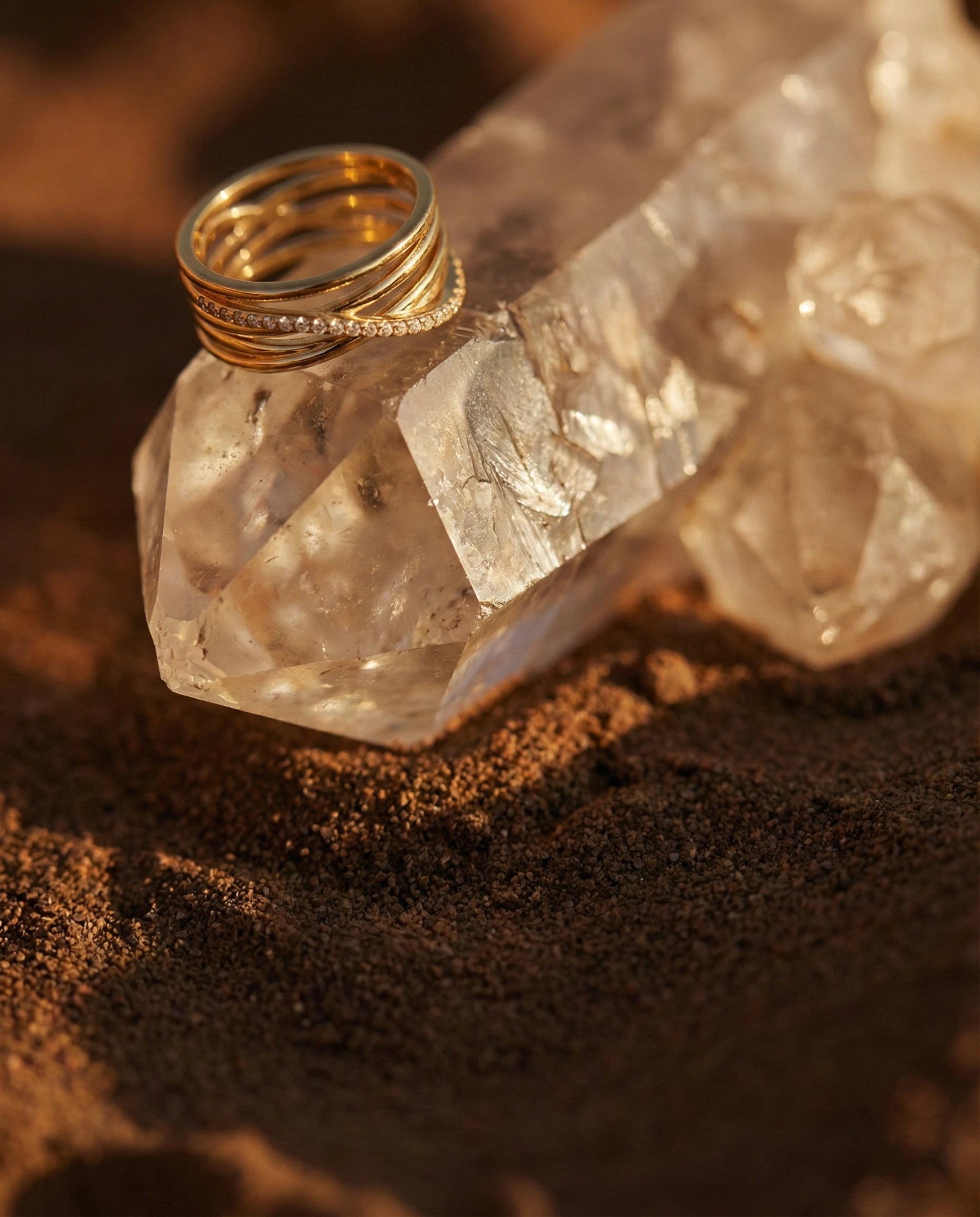 premium-quality-morella-interlocking-rings-stacking, durable-gold-plating-detail-europe, anniversary-gift-gold-statement-bands, refined-bold-jewelry-aesthetic, sustainable-silver-jewelry-brand-europe