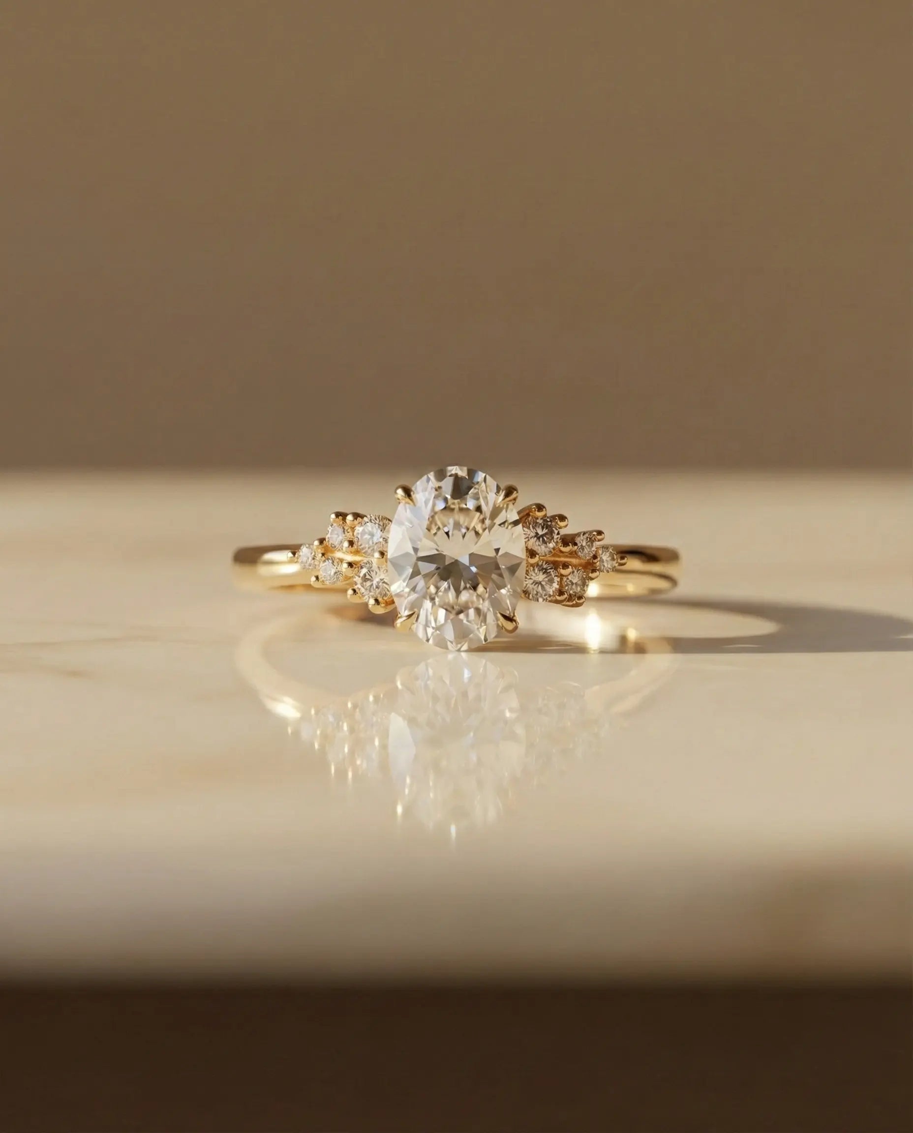 scarlet-oval-cluster-ring-gold-925-sterling-silver-zirconia, elegant-celestial-halo-jewelry-luxury, high-quality-gold-plated-romantic-ring, senya-jewelry-best-seller-scarlet