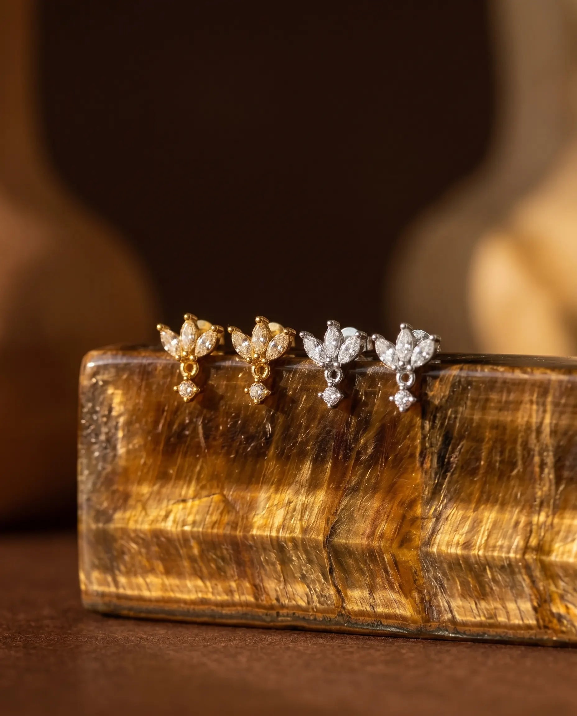 sonea-flower-dangle-earrings-gold-silver-925, elegant-floral-zirconia-design-luxury, high-quality-gold-vermeil-jewelry-aesthetic, senya-jewelry-best-seller-sonea