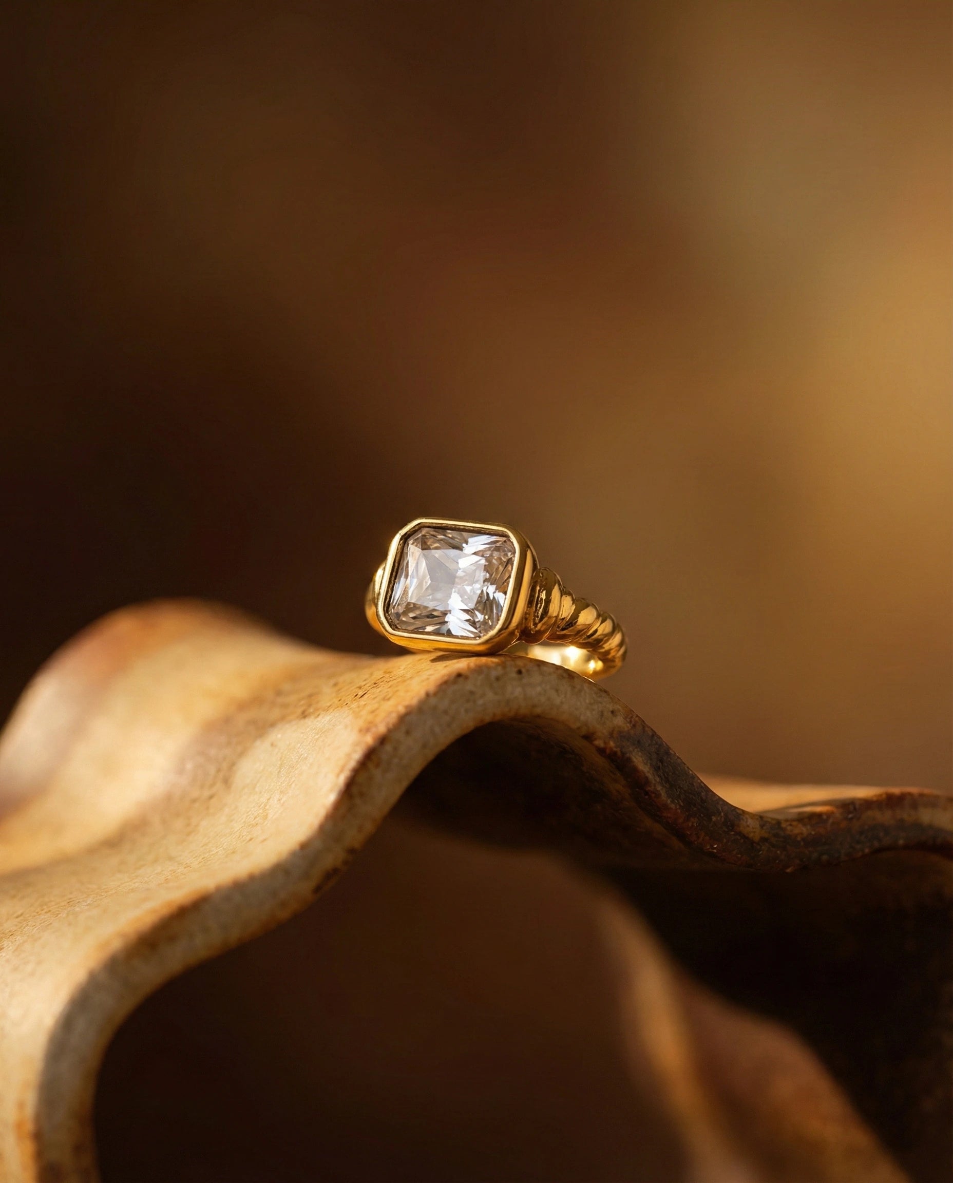 timeless-minimalist-aesthetic-ring-modern, 18k-gold-pvd-detail-nala-ring, gift-ideas-for-women-stacking-jewelry, luxury-boutique-jewelry-netherlands, artistic-jewelry-flatlay-photography