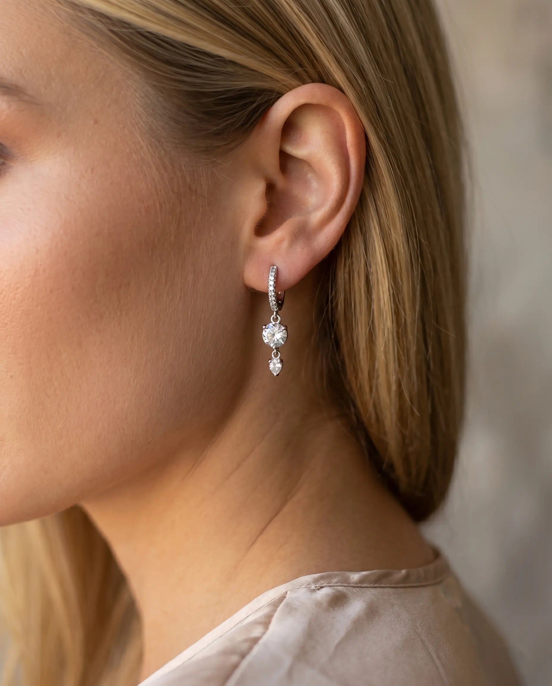 versatile-evening-wear-margo-silver-drops, effortless-allure-jewelry-style, minimalist-accessories-for-refined-look, classy-925-silver-zirconia-earrings, senya-jewelry-margo-collection
